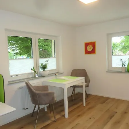 Wohnen Auf Zeit In شقة فاينغارتن