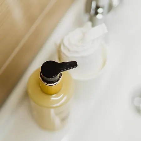 Wohnen Auf Zeit In شقة *