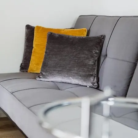 Wohnen Auf Zeit In شقة